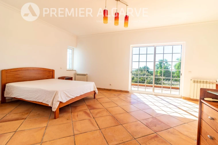 Moradia T4 para Venda em Boliqueime Foto 25