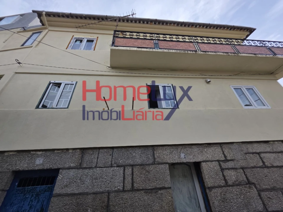 Moradia T4 para Venda em Lajeosa do Dão Foto 3