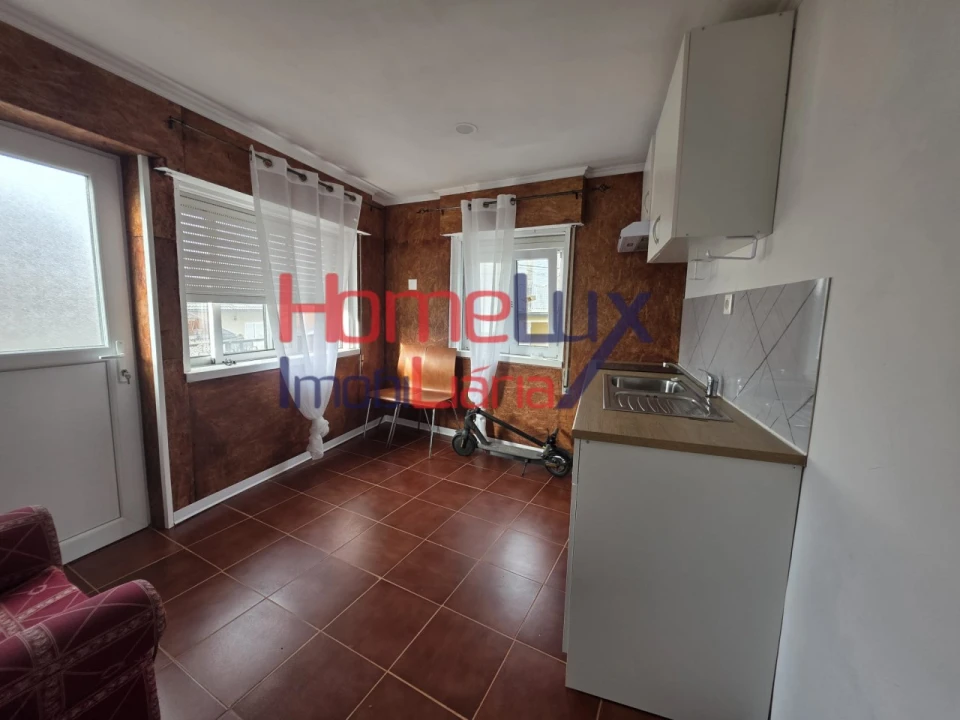 Moradia T4 para Venda em Lajeosa do Dão Foto 9