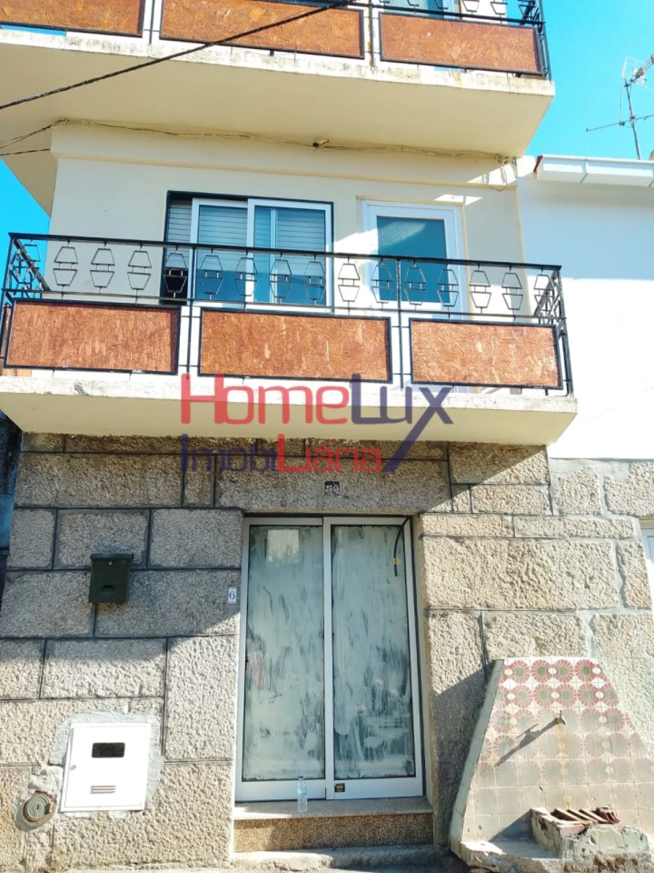 Moradia T4 para Venda em Lajeosa do Dão Foto 5