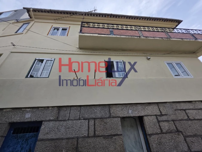 Moradia T4 para Venda em Lajeosa do Dão Foto 3