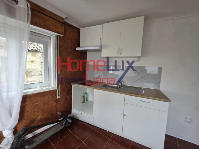 Moradia T4 para Venda em Lajeosa do Dão Foto 8