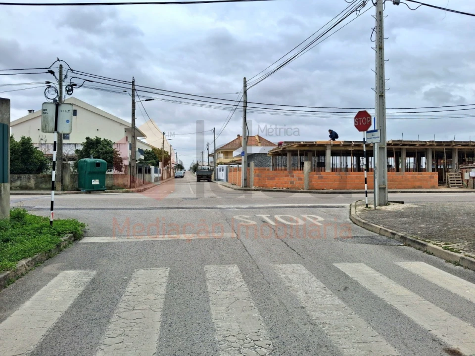 Moradia T3 para Venda em Fernao Ferro Foto 33
