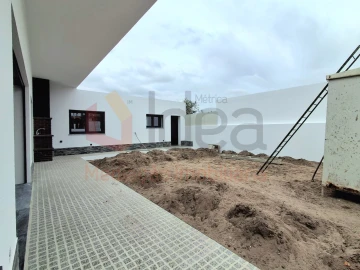 Moradia T3 para Venda em Fernao Ferro