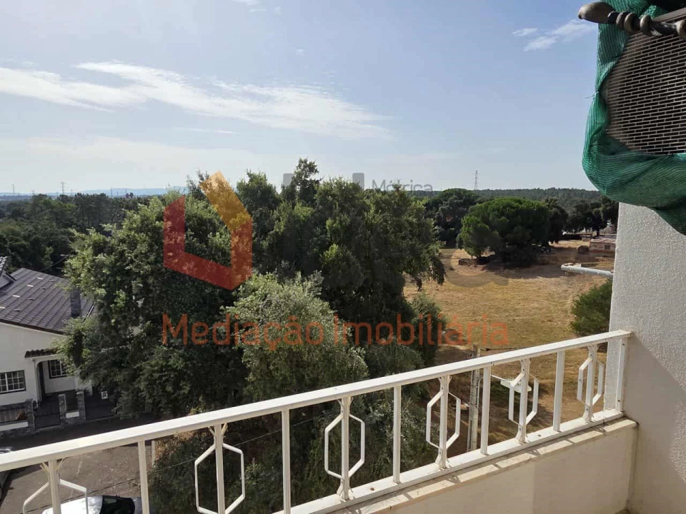 Apartamento T3 para Venda em Amora Foto 2