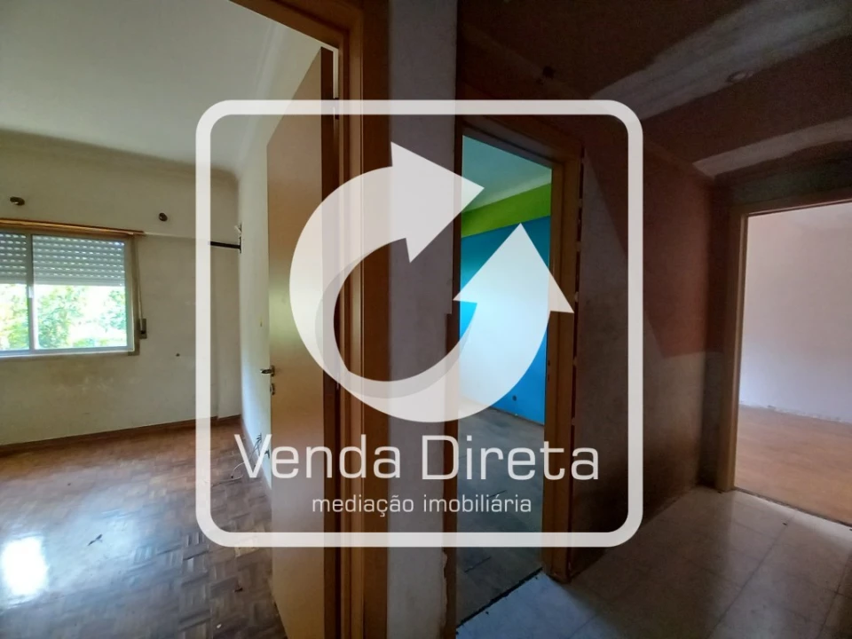 Apartamento T2 para Venda em Póvoa de Santo Adrião e Olival Basto Foto 11