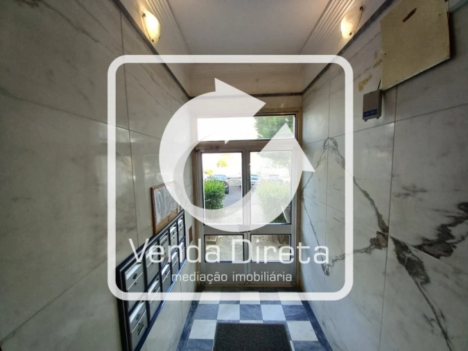 Apartamento T2 para Venda em Póvoa de Santo Adrião e Olival Basto Foto 2