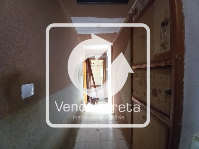 Apartamento T2 para Venda em Póvoa de Santo Adrião e Olival Basto Foto 7