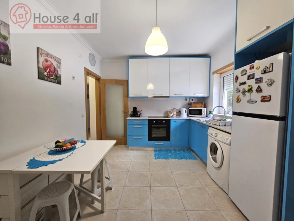 Apartamento T3 para Venda em Tornada e Salir do Porto Foto 2