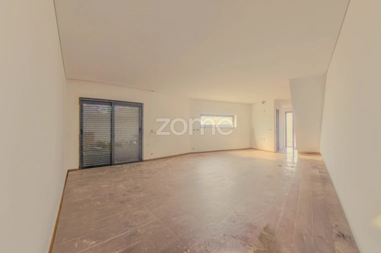 Moradia T2 para Venda em Ribeira Foto 1