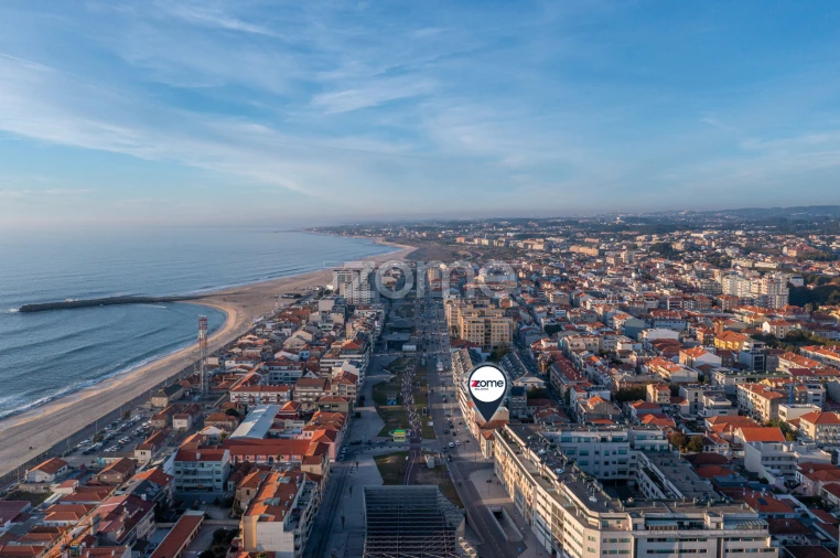 Moradia T4 para Venda em Espinho Foto 7