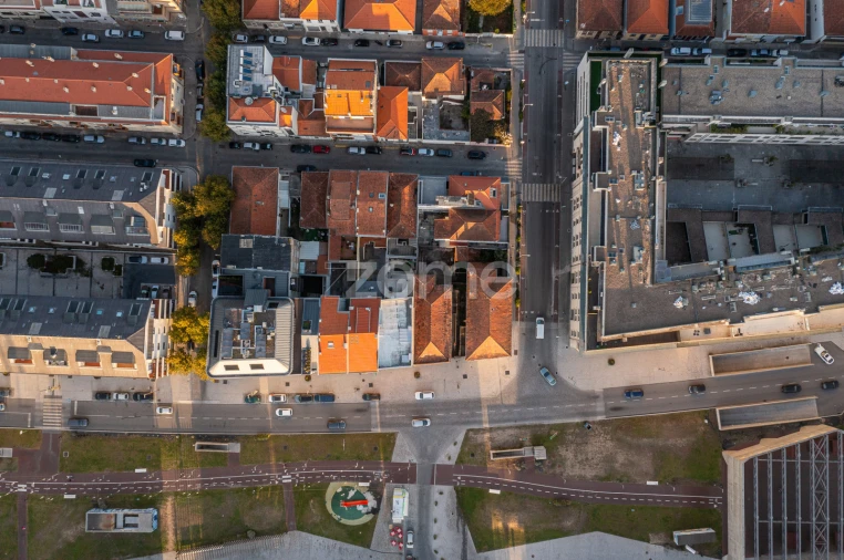 Moradia T4 para Venda em Espinho Foto 11