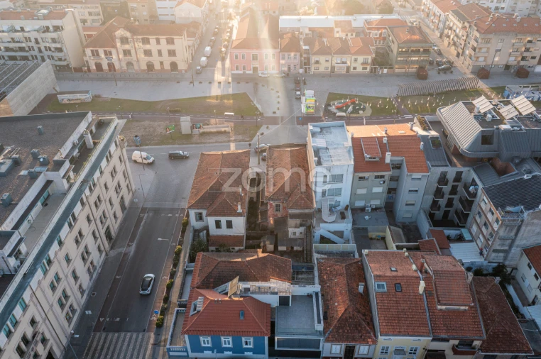 Moradia T4 para Venda em Espinho Foto 19