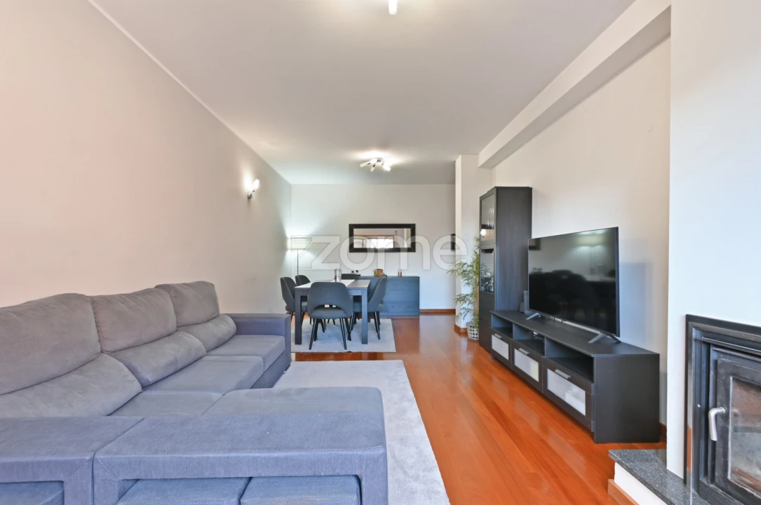 Apartamento T2 para Venda em Castêlo da Maia Foto 8