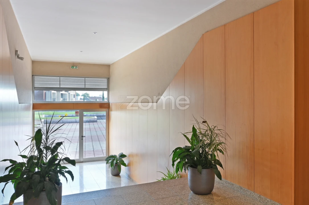 Apartamento T2 para Venda em Castêlo da Maia Foto 25