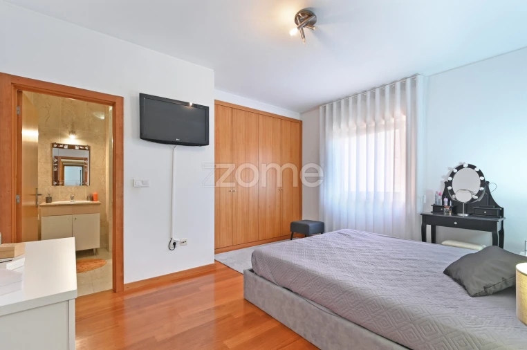 Apartamento T2 para Venda em Castêlo da Maia Foto 18