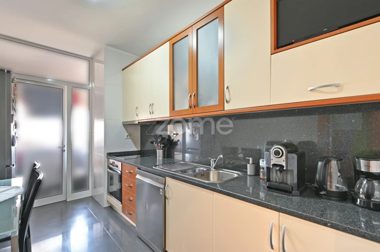 Apartamento T2 para Venda em Castêlo da Maia Foto 10