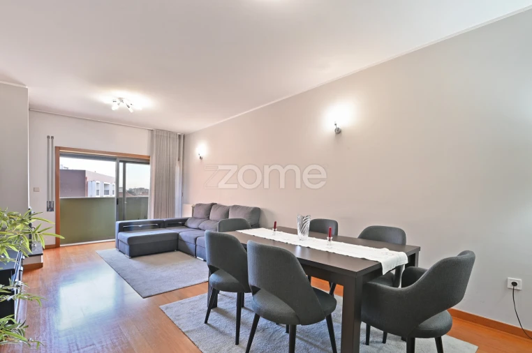 Apartamento T2 para Venda em Castêlo da Maia