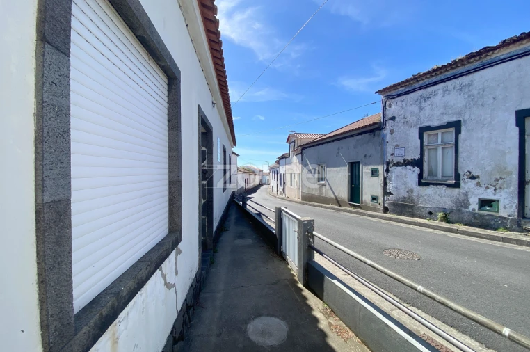 Moradia T3 para Venda em Ponta Garça Foto 4