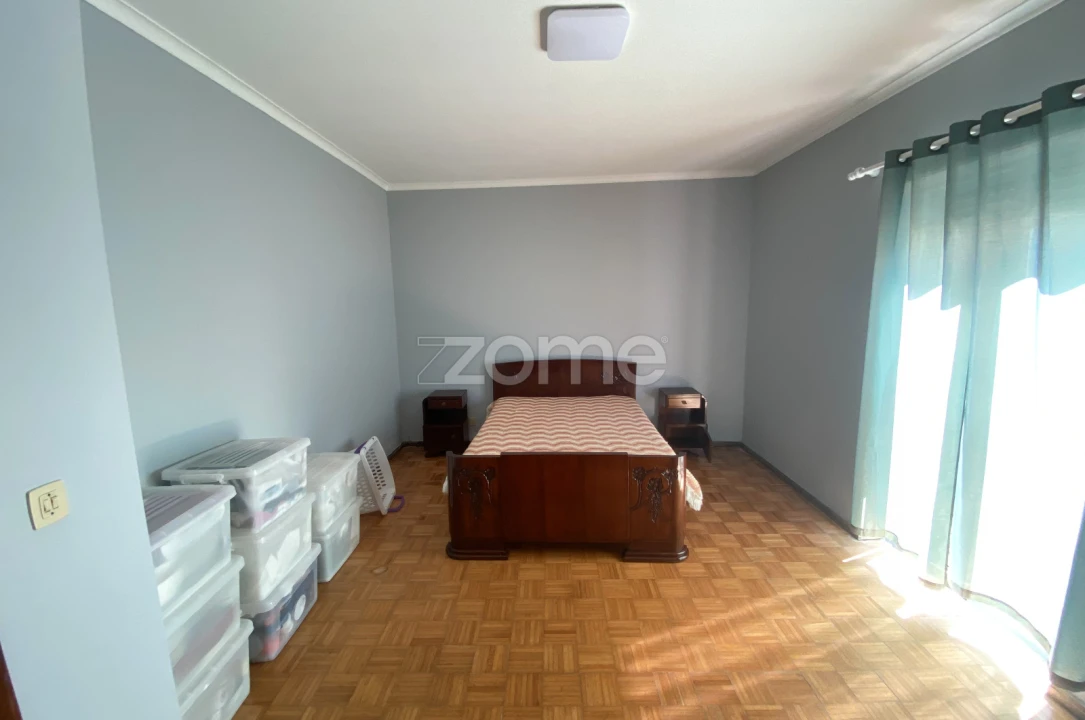 Moradia T3 para Venda em Ponta Garça Foto 12