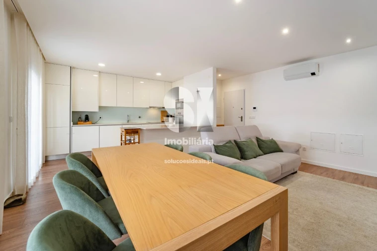 Apartamento T2 para Venda em Parceiros e Azoia Foto 8