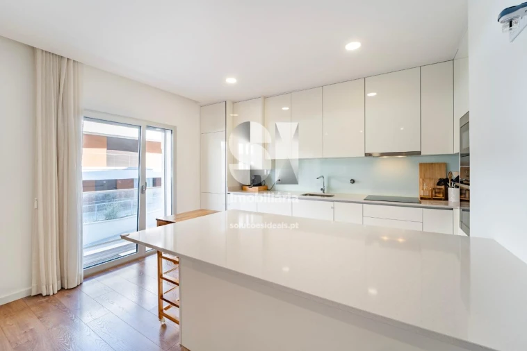 Apartamento T2 para Venda em Parceiros e Azoia Foto 10