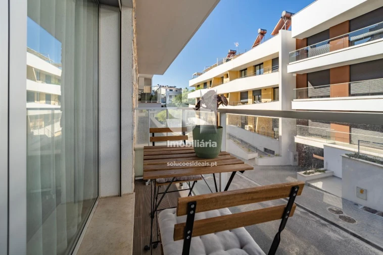 Apartamento T2 para Venda em Parceiros e Azoia Foto 17