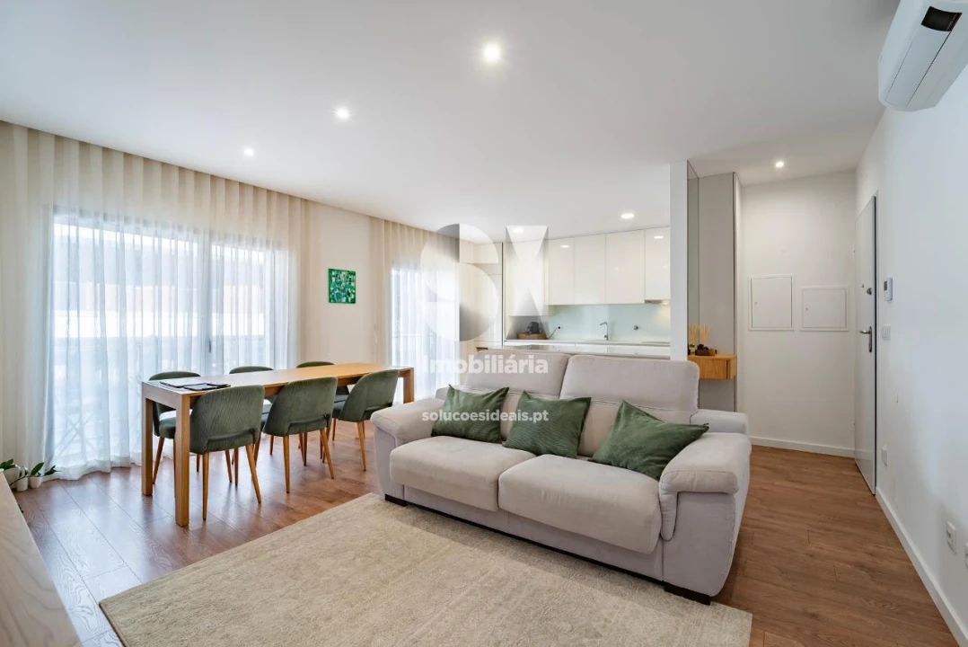 Apartamento T2 para Venda em Parceiros e Azoia Foto 7