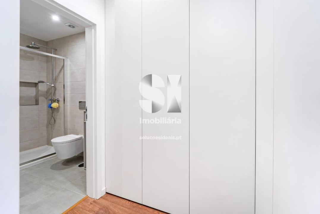 Apartamento T2 para Venda em Parceiros e Azoia Foto 25