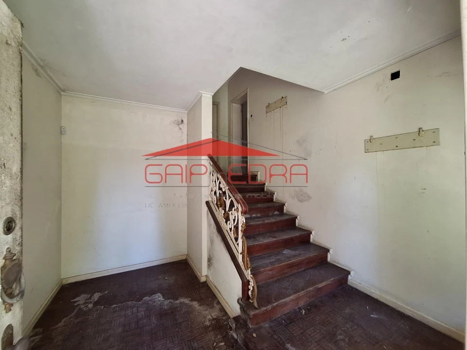 Moradia T6 para Venda em São João da Madeira Foto 21