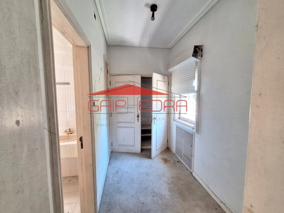 Moradia T6 para Venda em São João da Madeira Foto 38