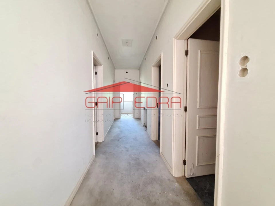 Moradia T6 para Venda em São João da Madeira Foto 39