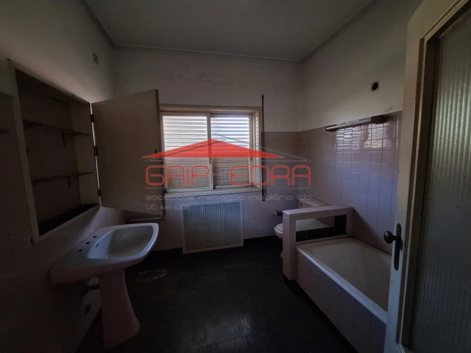 Moradia T6 para Venda em São João da Madeira Foto 40