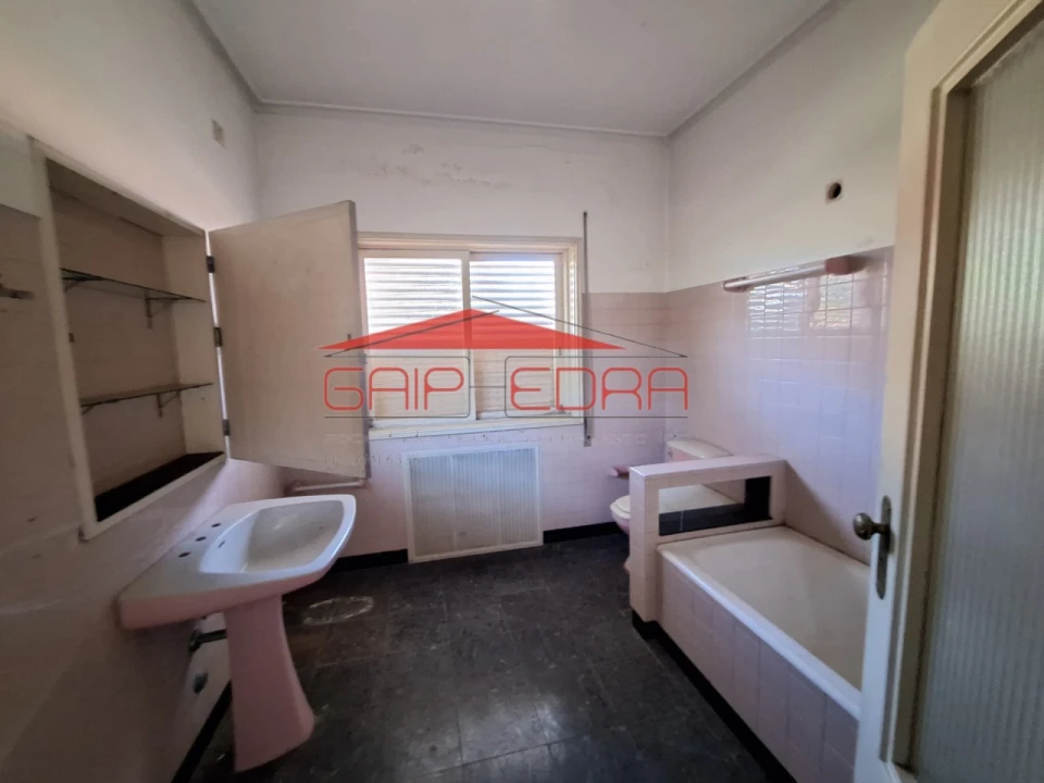 Moradia T6 para Venda em São João da Madeira Foto 44