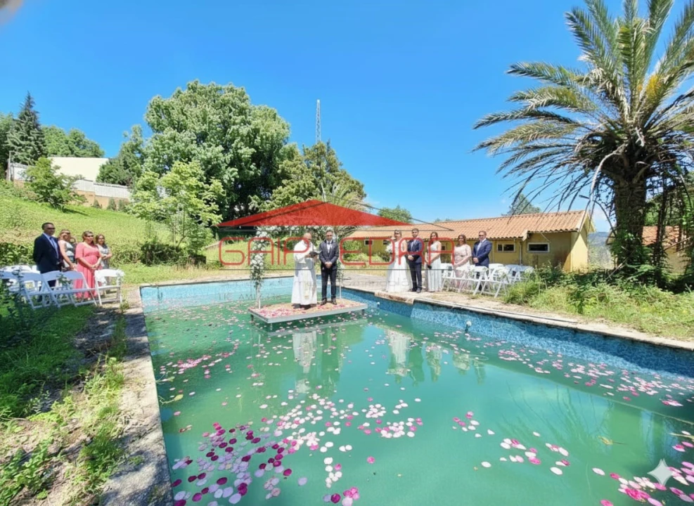 Moradia T6 para Venda em São João da Madeira Foto 1