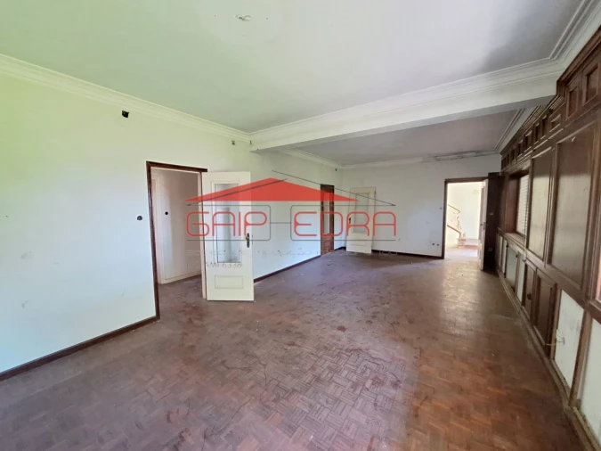 Moradia T6 para Venda em São João da Madeira Foto 11