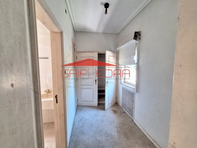 Moradia T6 para Venda em São João da Madeira Foto 38