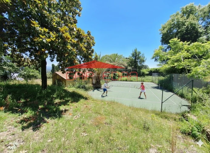 Moradia T6 para Venda em São João da Madeira Foto 6