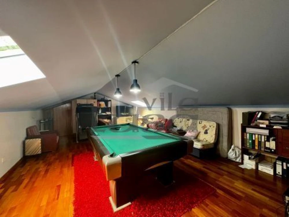 Moradia T5 para Venda em Alfena Foto 9