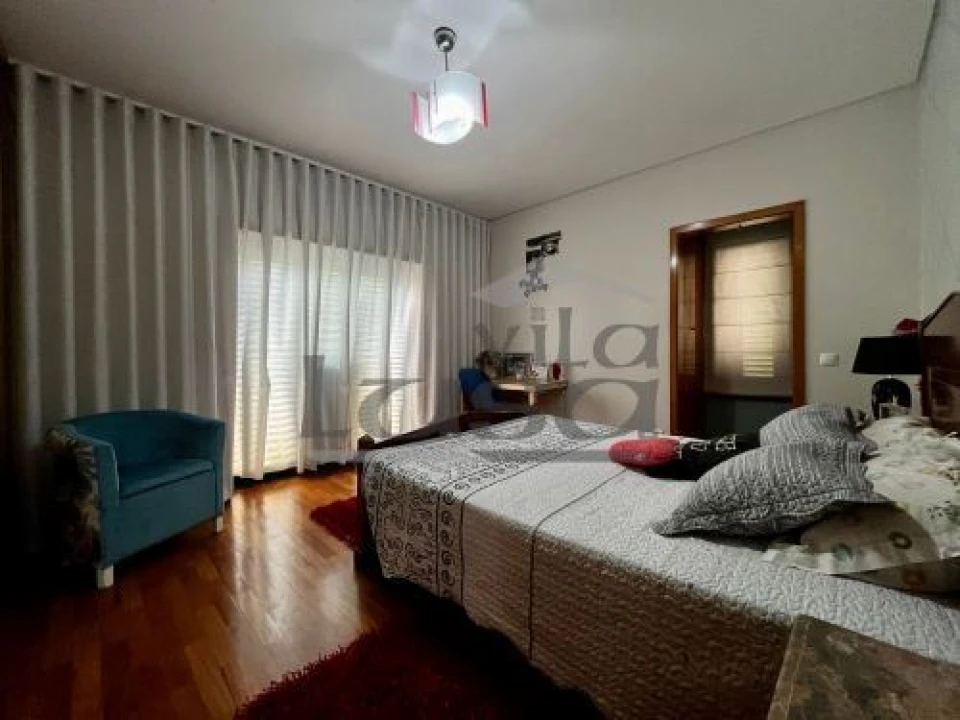 Moradia T5 para Venda em Alfena Foto 12