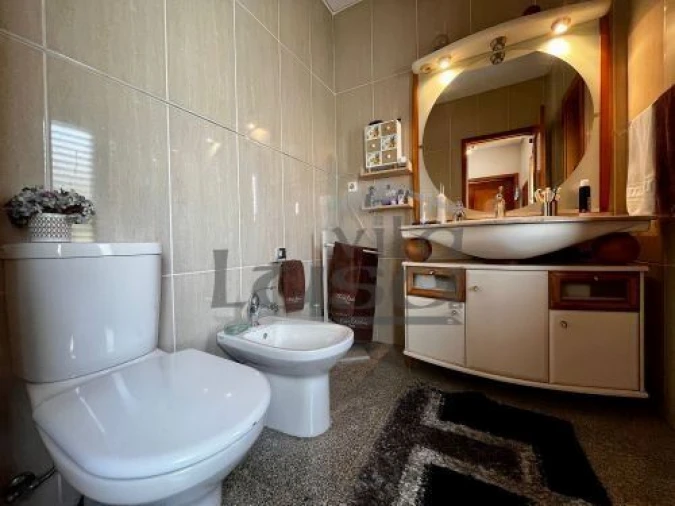 Moradia T5 para Venda em Alfena Foto 21