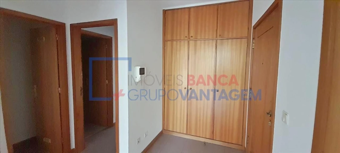 Apartamento T2 para Venda em Fânzeres e São Pedro da Cova Foto 5