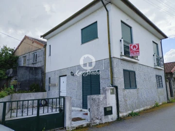 Moradia T3 para Venda em Moreira do Rei e Várzea Cova