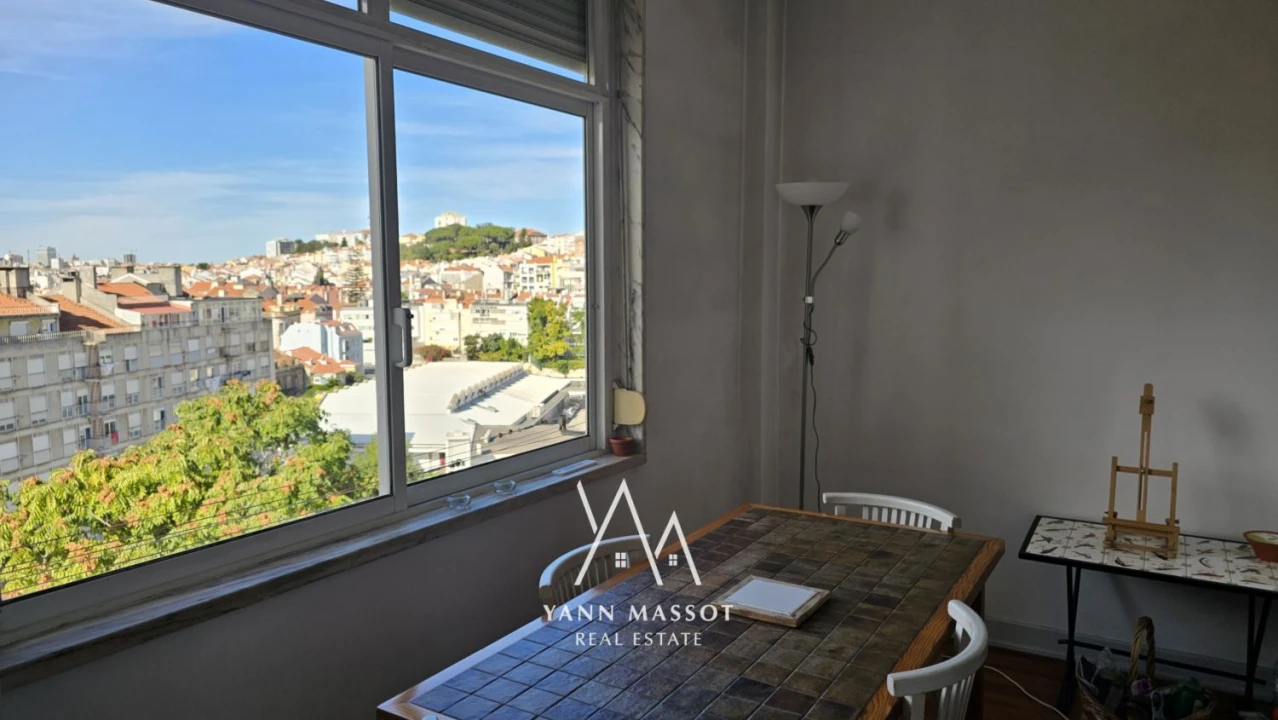 Apartamento T4 para Venda em Arroios Foto 2