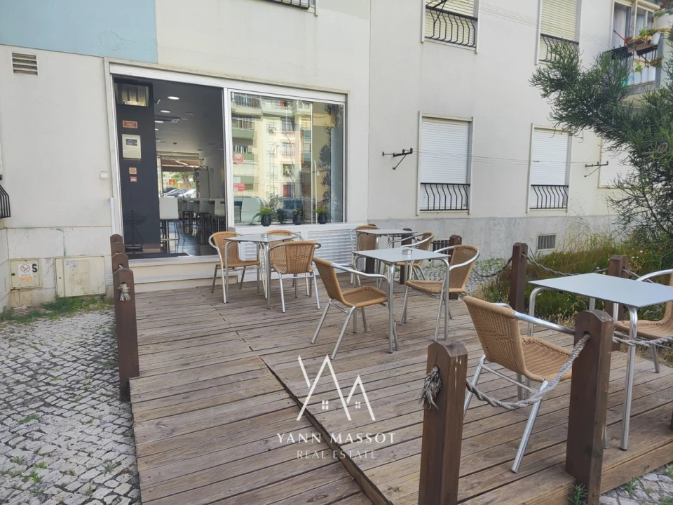 Loja para Trespasse em Oeiras e São Julião da Barra, Paço de Arcos e Caxias Foto 2