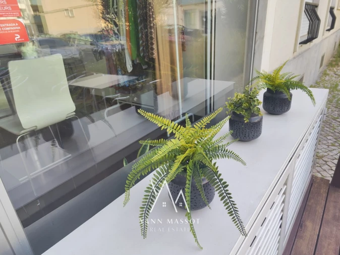 Loja para Trespasse em Oeiras e São Julião da Barra, Paço de Arcos e Caxias Foto 8