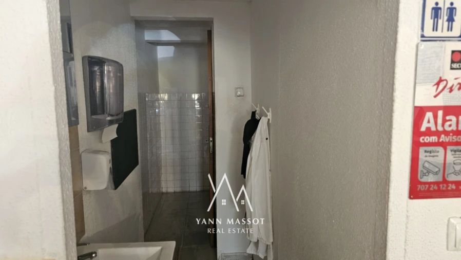 Loja para Venda em Almada, Cova da Piedade, Pragal e Cacilhas Foto 10