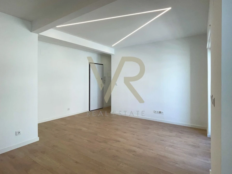 Apartamento T2 para Venda em Almada, Cova da Piedade, Pragal e Cacilhas Foto 2