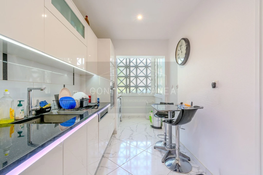 Apartamento T3 para Venda em Albufeira e Olhos de Água Foto 8