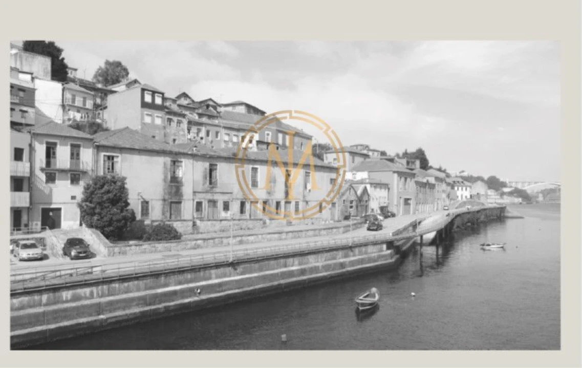 Loja para Venda em Santa Marinha e São Pedro da Afurada Foto 2